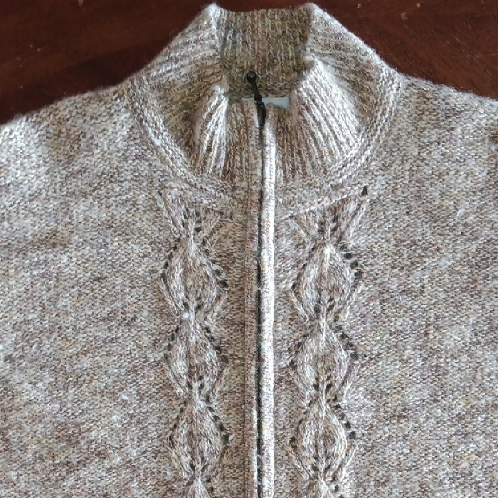 Columbia Women's Sweater - Gray. #2213B